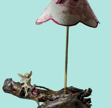 Luminaire en bois flotté, abat-jour romantique