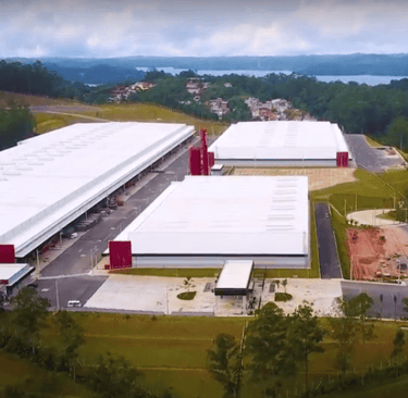 piso com endurecedor de superfície