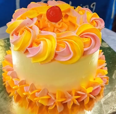 pineapple cake at vyanjan bakers prayagraj