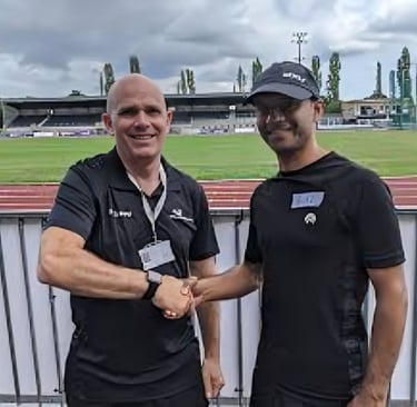 Coach Raiz