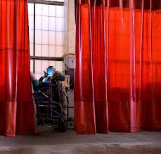 pvc fab iso 25980 red welding curtain