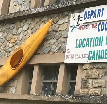 Canoë sur la rivière Aude à Couiza près de Quillan