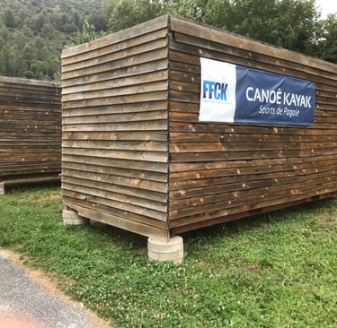 Location de paddle au parc Saint-Bertrand à Quillan