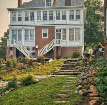 back yard and back of house at 2123 Rivermont apartments 