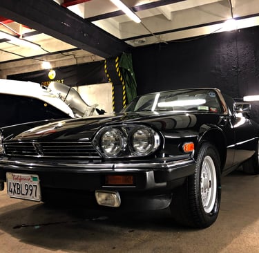 Automobiliu poliravimas Kaune. Įbrėžimų šalinimas Kaune. Apsauginės dangos.  Nano danga. Padengimas 