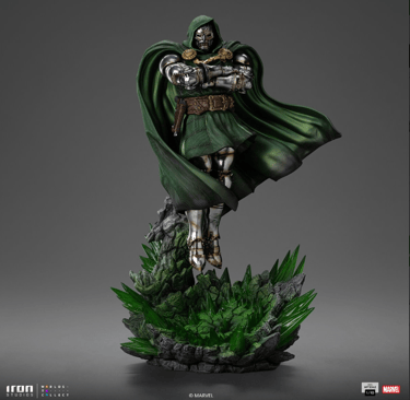 Doctor Doom Infinity Gauntlet Battle Diorama Series 1:10 Art Scale Limited Edition Statue