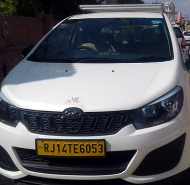 mahindra marazzo for jaipur city tour
