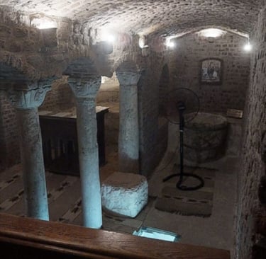La cueva está bajo una iglesia donde se escondió la Sagrada Familia