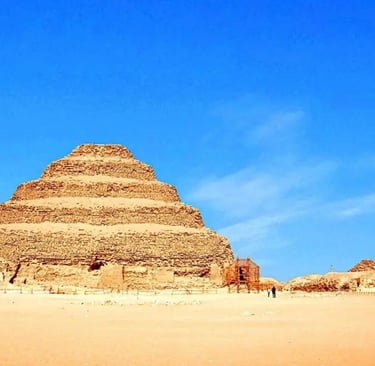 La Pirámide Escalonada De Saqqara Es El Edificio De Piedra Más Antiguo De La Historia