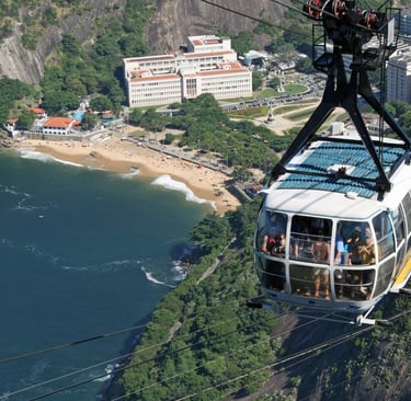 3. Trilha Sonora Carioca que Conecta Todo feriado merece uma trilha sonora, e o carioca sabe disso melhor do que ninguém. Af