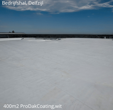 Bedrijfshal, witte coating