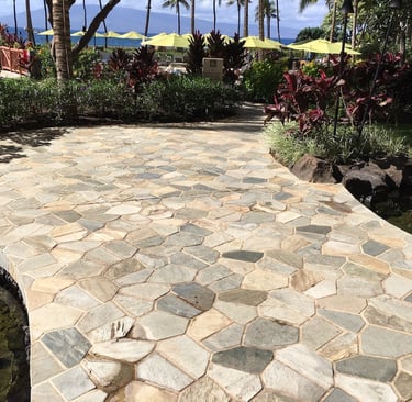 Quartzite paving for resorts