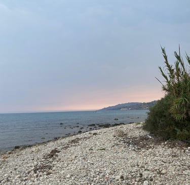 beach view at torre di gaffe, digital nomad house Italy