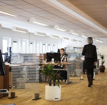 éclairage professionnel pour mobilier de bureau