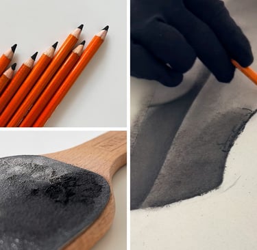 Lápices de carboncillo y carboncillo en polvo