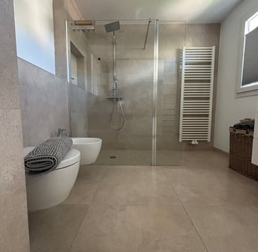 Equipo especializado en limpieza final de obra e industrial en Mallorca, garantizando espacios limpios, seguros.