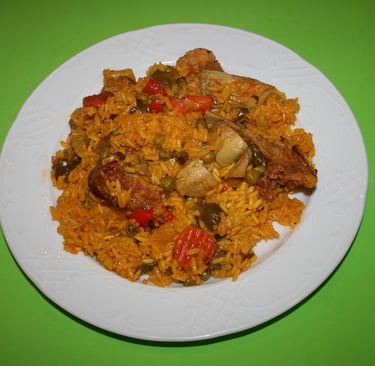 Paella-Valenciana-Tradicional-com-Frango-e-Legumes-Frescos