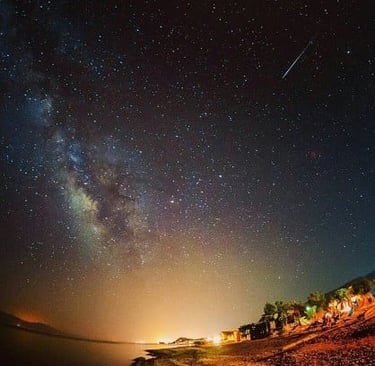 エジプトのビーチで 10 月の夜、澄んだ星空