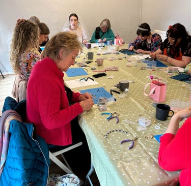 friendship bracelet making hen party