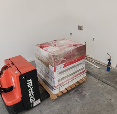 Phoenix area lift gate, heavy pallet, residential service, 602-647-1333