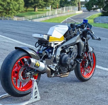 Yamaha R9 back right angle view without bodywork