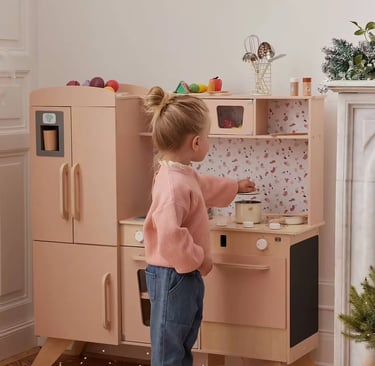 grande cuisine en bois pour fillette