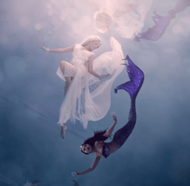 Mermaid Pixi and Mermaid Befa form a yin yang as mermaid and underwater dance, and modeling collide