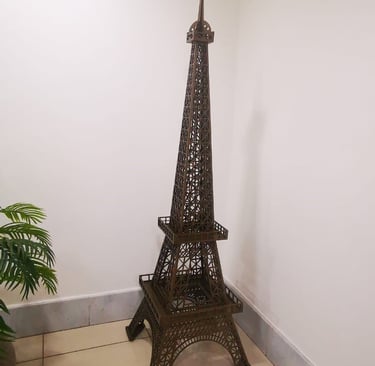 Torre eiffel em MDF pintado
