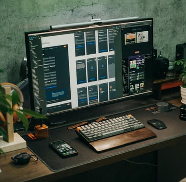 Modern office desk with computer, keyboard, and mouse representing IT support and managed IT services by TotalScope Technolog