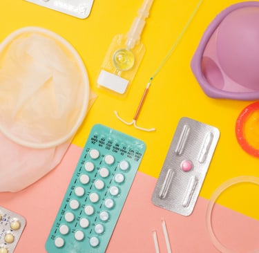 Múltiplos métodos contraceptivos como: DIU, contraceptivos orais, metodos barreira etc