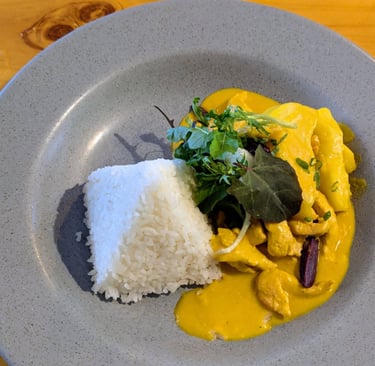 Aji de Gallina at Mapacho Craft Beer Restaurant in Aguas Calientes
