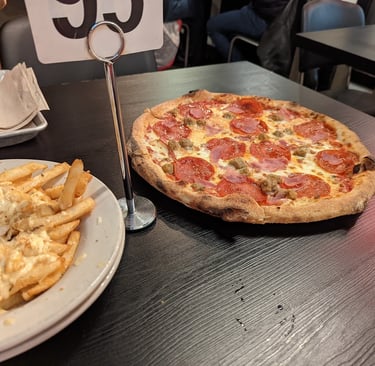 Stonebaked Pizza at Station 66 in Williams