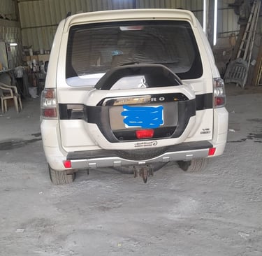 إصلاح سيارة في ورشة سمكرة جدة