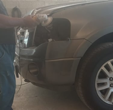 إصلاح سيارة في ورشة سمكرة جدة