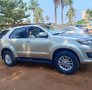 Dahomey African Tours 4X4 Vehicle