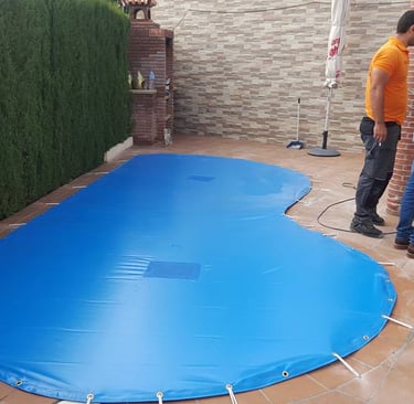 TOLDOS CUBRE PISCINAS