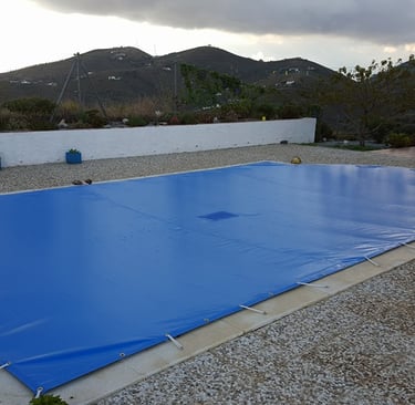 TOLDOS CUBRE PISCINAS