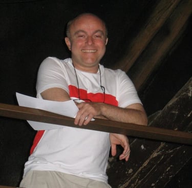 Pascal Daubias, professeur de stand-up à Paris depuis 33 ans — Comic Academy