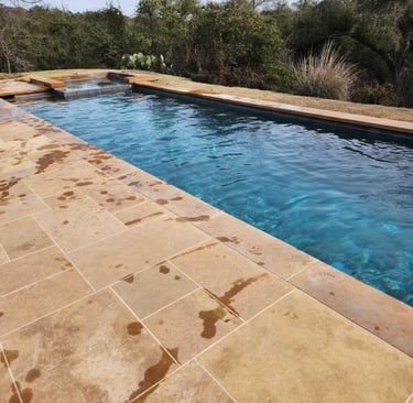 canyon lake Texas 78133 swimming pool cleaning service