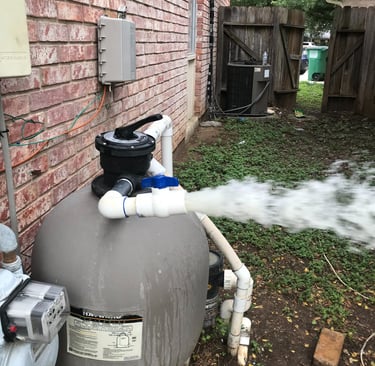 78248 Shavano Park Texas swimming pool cleaning service