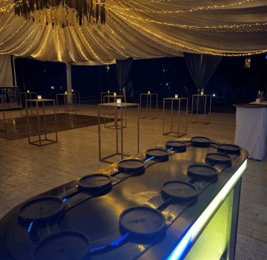 Banda para eventos, ideal para alimentos y bebidas, lista para usar en eventos corporativoos.