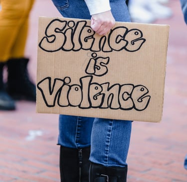 pancarte silence is violence 