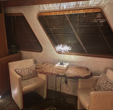 staging your yacht for sale~ lighting