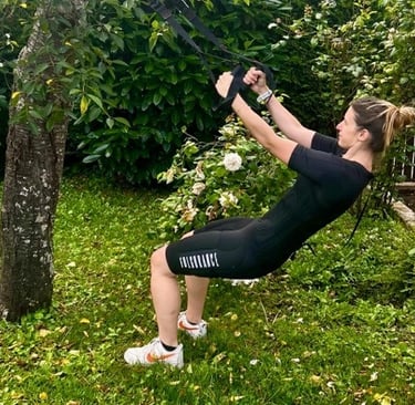 photo14 exercice avec tenue d'électrostimulation