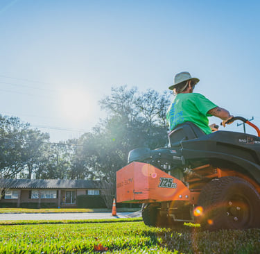 Weekly lawn care in Jacksonville, FL