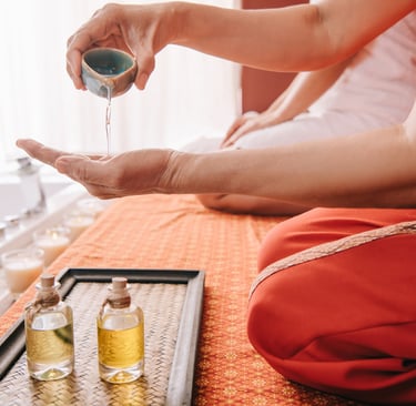  Herbal oil massage inMedavakkamfor natural healing at Peace and Pamper Spa