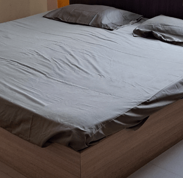 Premium bedding from Vastraraksha featuring soft, breathable fabrics designed for optimal comfort 
