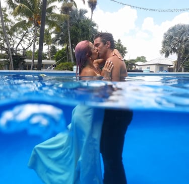 bride and groom underwater brides 