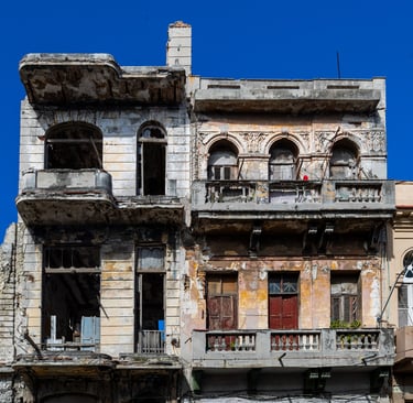 Derrumbe de una utopía es una serie foto sobre la decadencia de Cuba