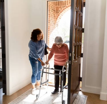 24/7 Live-In Care Personnel | Aimma health Care